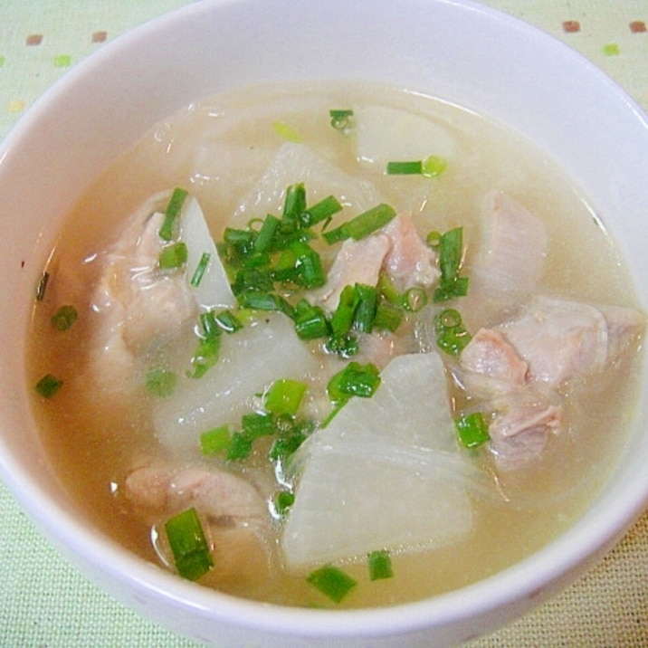 大根と春雨鶏肉のスープ